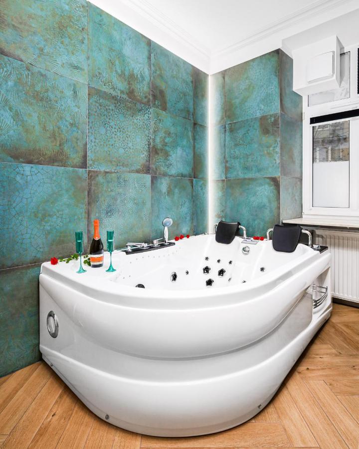 Jacuzzi&Bike Apartment, Krakow Bagian luar foto