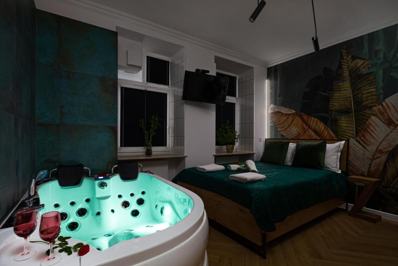 Jacuzzi&Bike Apartment, Krakow Bagian luar foto