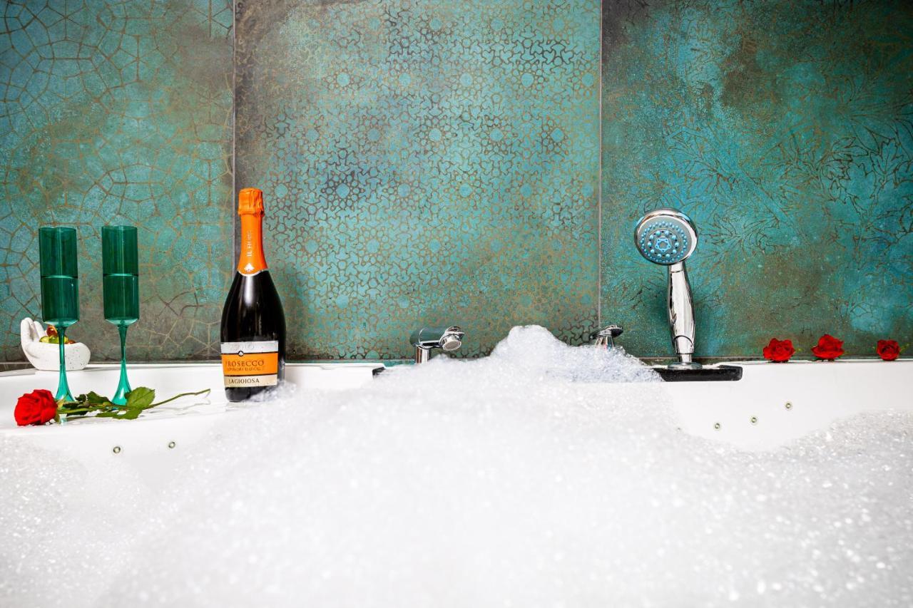 Jacuzzi&Bike Apartment, Krakow Bagian luar foto