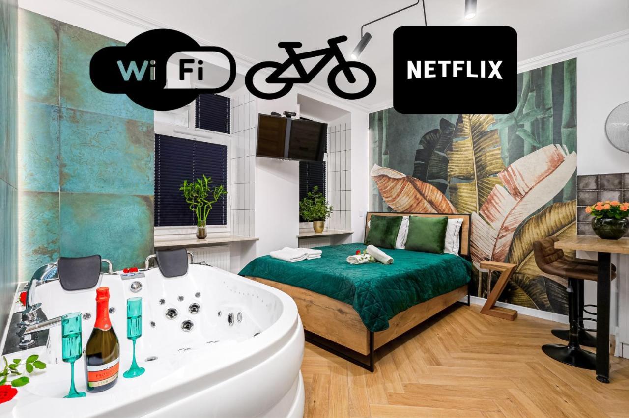 Jacuzzi&Bike Apartment, Krakow Bagian luar foto
